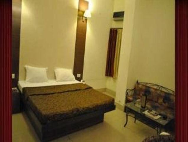 Hotel Golden Deluxe Jaipur Habitación foto